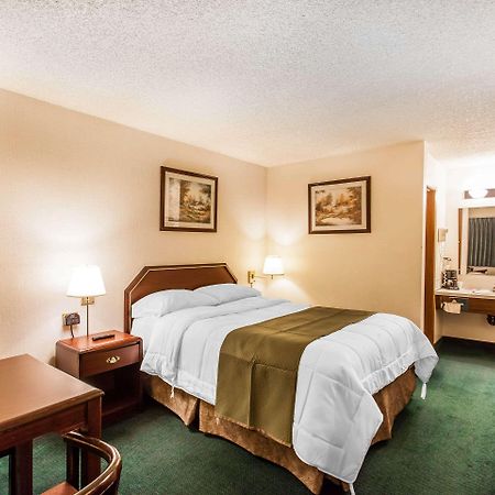 Econolodge Everett Exterior photo