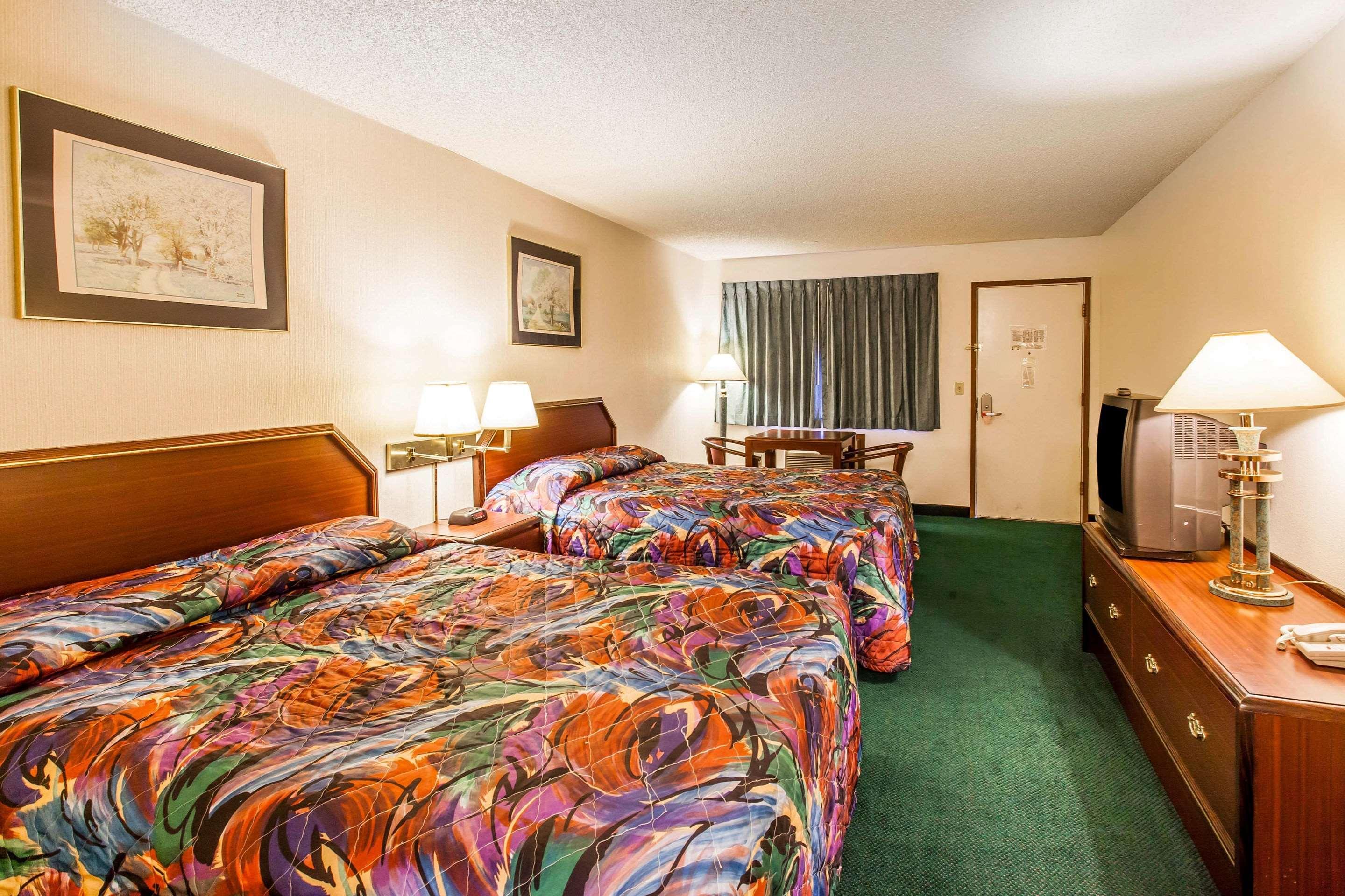 Econolodge Everett Exterior photo