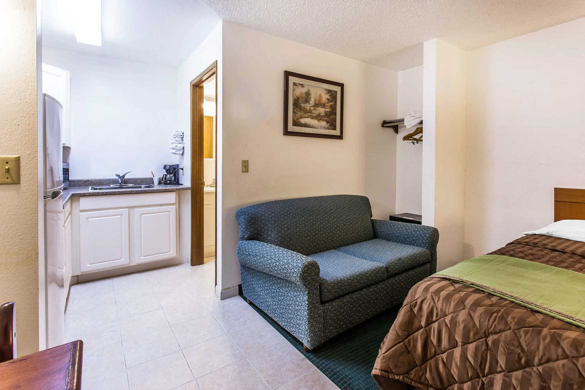 Econolodge Everett Room photo